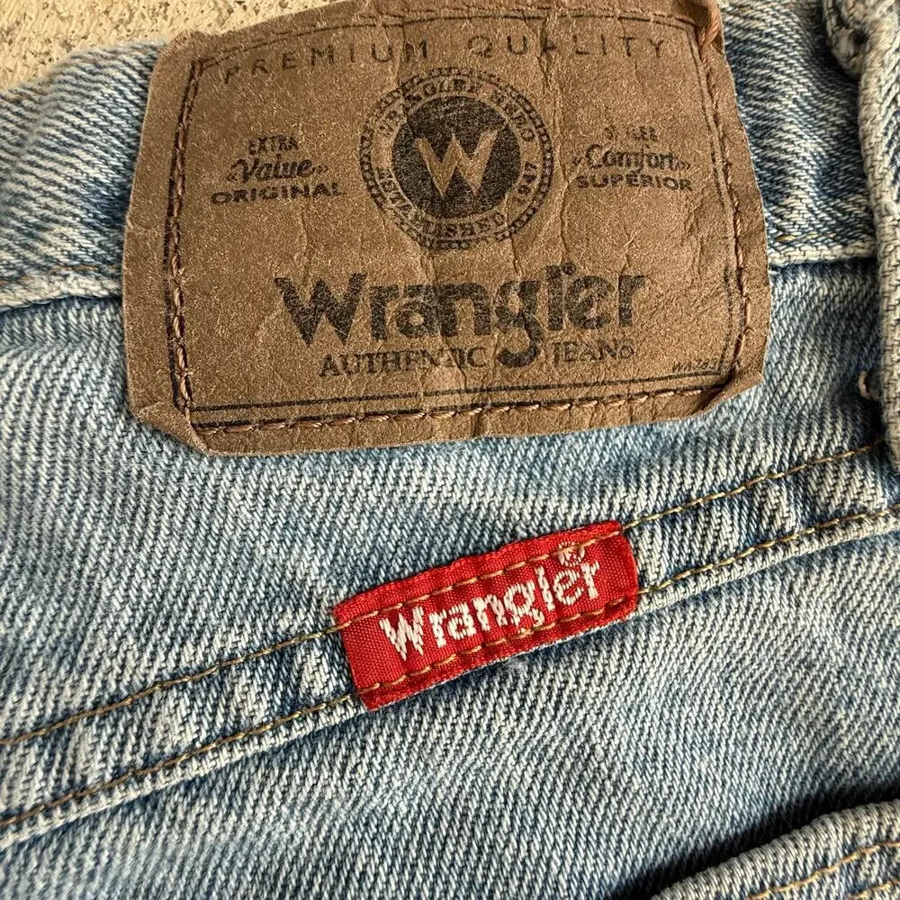 Vintage‎ Wrangler Denim Shorts 90s High Rise Cutoffs Light Blue Wash Womens 29 - Picture 6 of 10